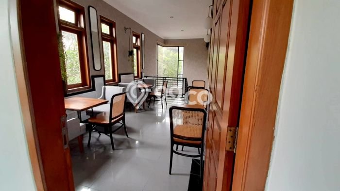 Komersial Dijual di Laweyan Solo dengan Luas Bangunan 600m2 Komersial Dijual di Laweyan Solo dengan Luas Bangunan 600m2