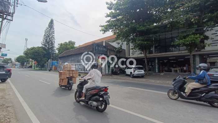 Ruko paling strategis disewakan di Laweyan Solo Ruko paling strategis disewakan di Laweyan Solo