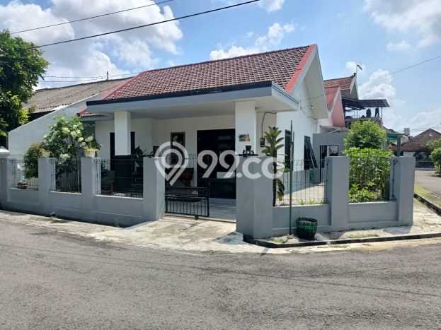 Hunian Cantik Minimalis Lb 134m2 di Manahan, Solo Hunian Cantik Minimalis Lb 134m2 di Manahan, Solo