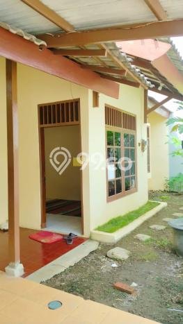 Dijual Cepat Rumah Bagus Siap Huni LB 120m2 di Colomadu, Solo Dijual Cepat Rumah Bagus Siap Huni LB 120m2 di Colomadu, Solo