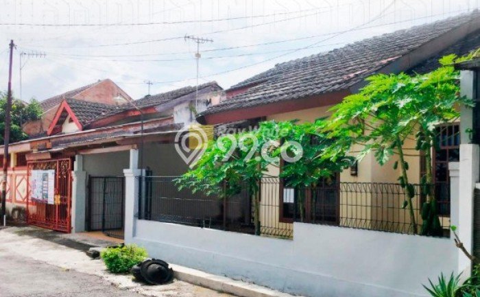 Dijual Cepat Rumah Bagus Siap Huni LB 120m2 di Colomadu, Solo Dijual Cepat Rumah Bagus Siap Huni LB 120m2 di Colomadu, Solo