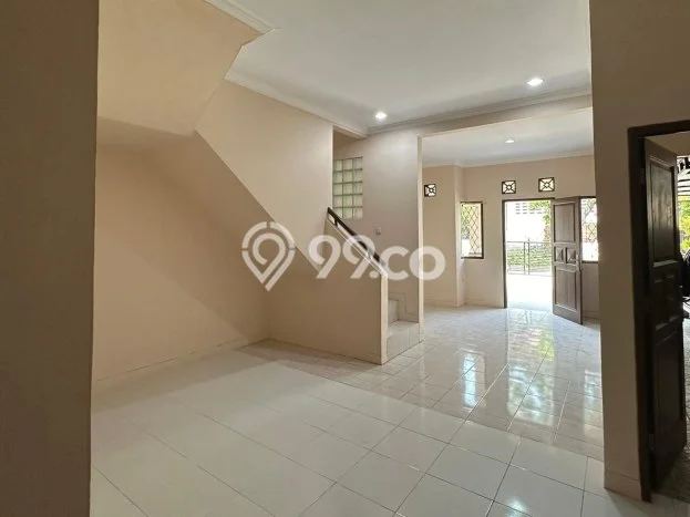 Rumah di Bekasi Selatan, 4 KT, Lingkungan Asri, LT 126m2m² LB 180m2m² Rumah di Bekasi Selatan, 4 KT, Lingkungan Asri, LT 126m2m² LB 180m2m²