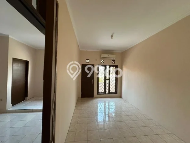 Rumah di Bekasi Selatan, 4 KT, Lingkungan Asri, LT 126m2m² LB 180m2m² Rumah di Bekasi Selatan, 4 KT, Lingkungan Asri, LT 126m2m² LB 180m2m²