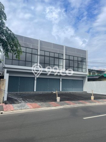 Disewakan Ruko Premium di , Luas 180m2m², Area Komersial, Jalan Mudah Disewakan Ruko Premium di , Luas 180m2m², Area Komersial, Jalan Mudah