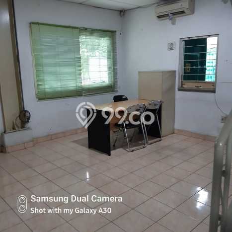 LOKASI TERBAIK! Gudang Kawasan Cikarang Barat, Luas 970m², Pusat Komersial LOKASI TERBAIK! Gudang Kawasan Cikarang Barat, Luas 970m², Pusat Komersial
