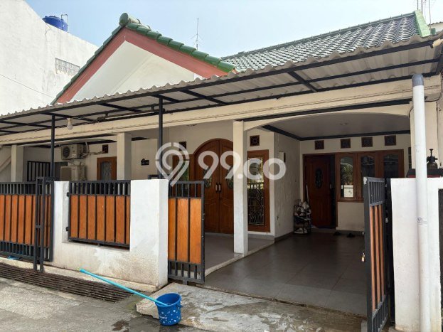 Rumah Luas Asri 2 KT Siap Pakai di Pondok Gede Bekasi Rumah Luas Asri 2 KT Siap Pakai di Pondok Gede Bekasi
