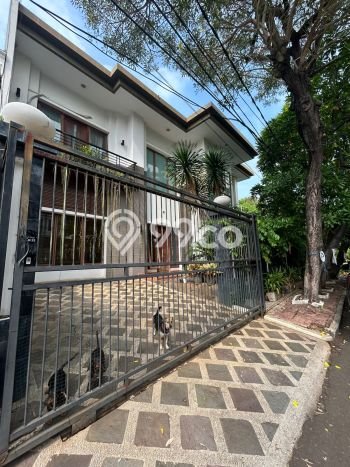 Siap Huni Hunian Elit 5 Kamar di Kelapa Gading Dekat ke Mana Pun Siap Huni Hunian Elit 5 Kamar di Kelapa Gading Dekat ke Mana Pun
