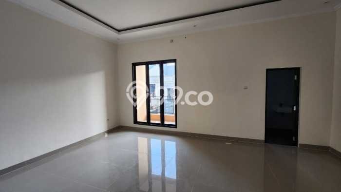 Siap Huni Rumah Mewah 5 Kamar di Kelapa Gading Dekat ke Mana Pun Siap Huni Rumah Mewah 5 Kamar di Kelapa Gading Dekat ke Mana Pun