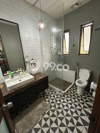 Siap Huni Hunian Elit 5 Kamar di Kelapa Gading Dekat ke Mana Pun Siap Huni Hunian Elit 5 Kamar di Kelapa Gading Dekat ke Mana Pun