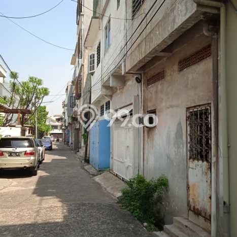 Ruko Dijual di Prime Area Jakarta Barat Luas 225m2 Ruko Dijual di Prime Area Jakarta Barat Luas 225m2