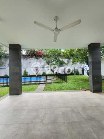 Disewakan Rumah Strategis di Kemang LT 1000m2 / LB 500m2 Siap Huni Disewakan Rumah Strategis di Kemang LT 1000m2 / LB 500m2 Siap Huni