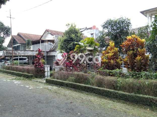 Rumah Mewah LB 250m2 Siap Huni Desain Elegan di Dago, Bandung Rumah Mewah LB 250m2 Siap Huni Desain Elegan di Dago, Bandung