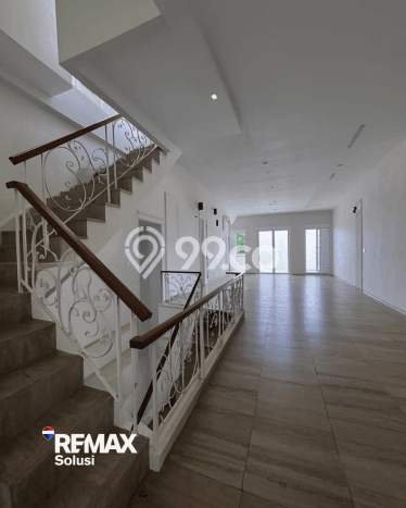 SENTRA BISNIS! Ruko di , Luas 200m2m², Pusat Perniagaan SENTRA BISNIS! Ruko di , Luas 200m2m², Pusat Perniagaan