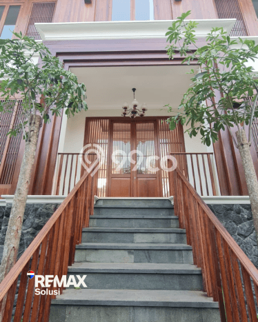 Rumah 6 KT 6 KM di Kawasan Kemang, Jakarta Selatan Rumah 6 KT 6 KM di Kawasan Kemang, Jakarta Selatan