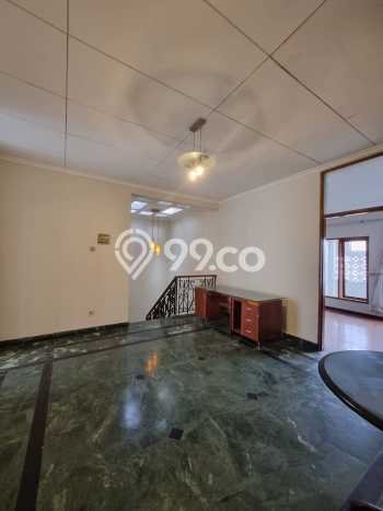 Rumah Elit Modern Tanpa Renovasi di Tanjung Barat Jakarta Selatan Rumah Elit Modern Tanpa Renovasi di Tanjung Barat Jakarta Selatan