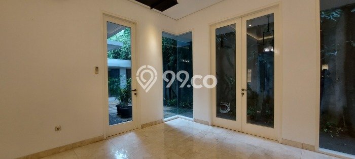 Siap Huni Hunian Elit 5 Kamar di Kebayoran Baru Dekat ke Mana Saja Siap Huni Hunian Elit 5 Kamar di Kebayoran Baru Dekat ke Mana Saja