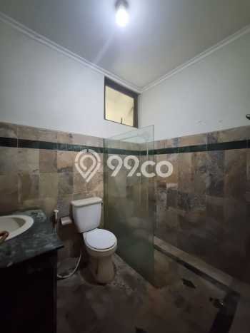 Rumah Elit Modern Tanpa Renovasi di Tanjung Barat Jakarta Selatan Rumah Elit Modern Tanpa Renovasi di Tanjung Barat Jakarta Selatan