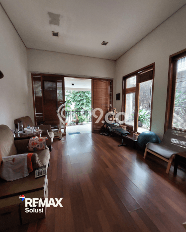 Dijual Rumah Mewah Megah Dengan View Eksklusif di Pondok Indah, Jakarta Selatan Dijual Rumah Mewah Megah Dengan View Eksklusif di Pondok Indah, Jakarta Selatan