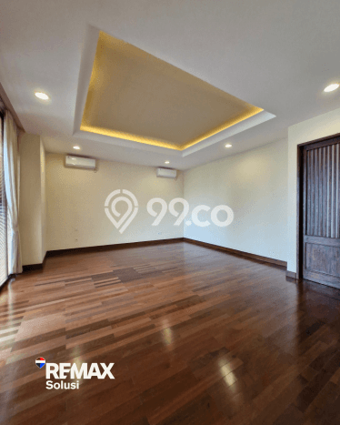 Rumah di Cipete, Siap Huni, LT 360m2m² Rumah di Cipete, Siap Huni, LT 360m2m²