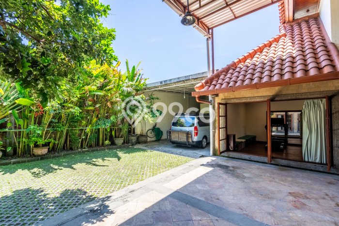 Vila di , Luas 1200m2m², Lokasi Strategis Vila di , Luas 1200m2m², Lokasi Strategis