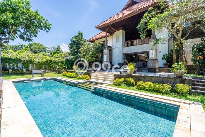 Vila di , Luas 1200m2m², Lokasi Strategis Vila di , Luas 1200m2m², Lokasi Strategis