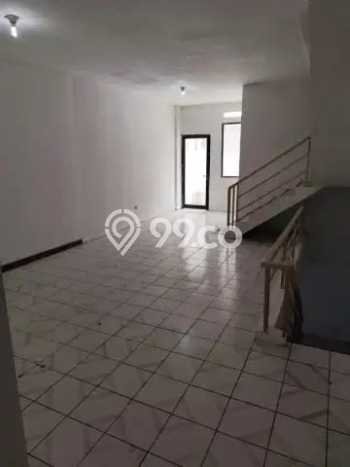 Disewakan Ruko di Kawasan Ramai Jalan Panjang Luas 270m2 Disewakan Ruko di Kawasan Ramai Jalan Panjang Luas 270m2