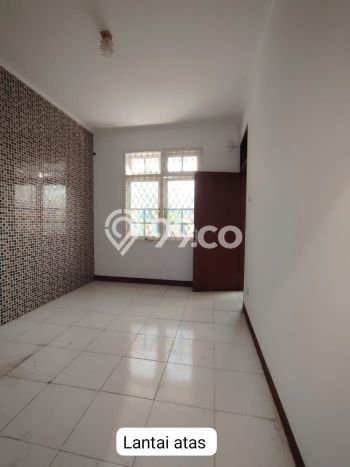 RARE UNIT! Rumah kawasan Pulomas, 4 KM, View Kota, Luas 160m2m² LB 160m2m² RARE UNIT! Rumah kawasan Pulomas, 4 KM, View Kota, Luas 160m2m² LB 160m2m²