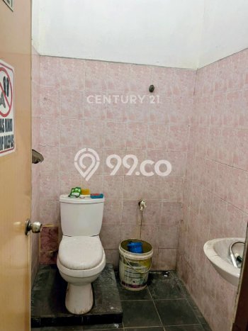 Ruko Disewa di Pamulang, Tangerang Selatan, LT 137m2 / LB 161m2 Ruko Disewa di Pamulang, Tangerang Selatan, LT 137m2 / LB 161m2