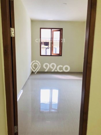 For Sale Rumah 8 Kamar Lokasi Ideal Nyaman dan Strategis di Kemayoran For Sale Rumah 8 Kamar Lokasi Ideal Nyaman dan Strategis di Kemayoran
