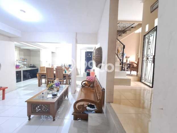 Rumah Modern 2 KT LT 95m2 di Harapan Indah Rumah Modern 2 KT LT 95m2 di Harapan Indah