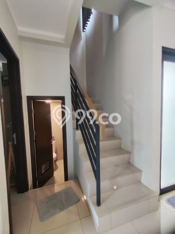 Rumah Luas Asri 4 KT Siap Huni di Summarecon Crown Gading Bekasi Rumah Luas Asri 4 KT Siap Huni di Summarecon Crown Gading Bekasi