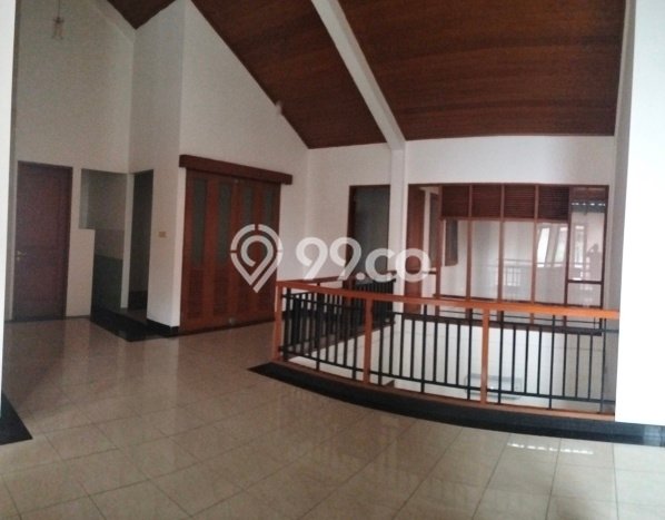 Lokasi strategis! Rumah siap huni disewakan di Kebayoran Baru LB 350m2 Lokasi strategis! Rumah siap huni disewakan di Kebayoran Baru LB 350m2