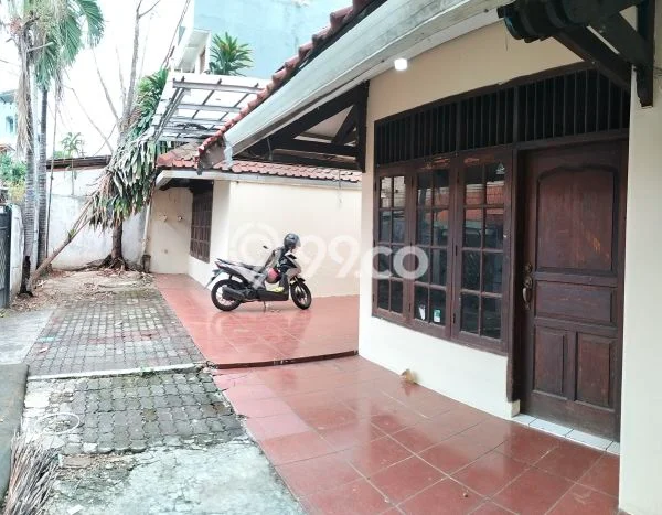 SPECIAL RATE! Rumah di Praja Dalam, 2 KM, Area Sejuk, Luas 190m² LB 155m² SPECIAL RATE! Rumah di Praja Dalam, 2 KM, Area Sejuk, Luas 190m² LB 155m²