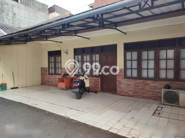 Rumah sewa siap huni 4 KT di Fatmawati, Jakarta Selatan Rumah sewa siap huni 4 KT di Fatmawati, Jakarta Selatan