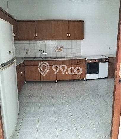 PILIHAN TEPAT! Rumah kawasan , 4 KT, Dekat Sekolah, Luas 1050m2m² LB 550m2m² PILIHAN TEPAT! Rumah kawasan , 4 KT, Dekat Sekolah, Luas 1050m2m² LB 550m2m²