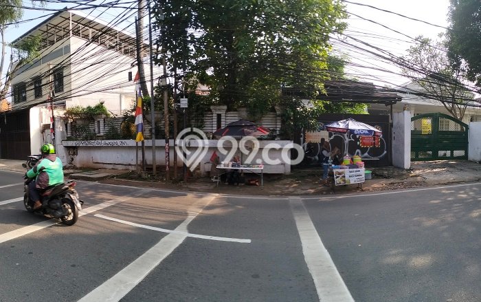 Rumah Eksklusif Dijual LT 942m2 di Cilandak, Jakarta Selatan Rumah Eksklusif Dijual LT 942m2 di Cilandak, Jakarta Selatan