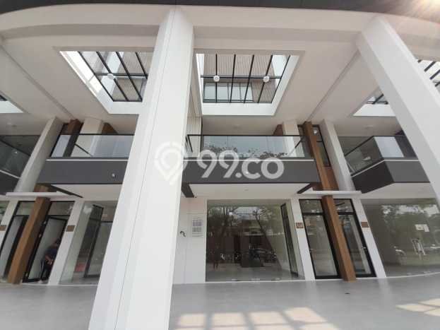 LOKASI PREMIUM! Ruko Kawasan , Luas 268m2m², Lokasi Komersial LOKASI PREMIUM! Ruko Kawasan , Luas 268m2m², Lokasi Komersial