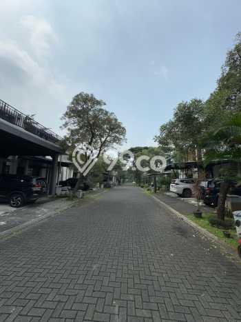 Rumah Elit Modern Tanpa Renovasi di BSD Tangerang Rumah Elit Modern Tanpa Renovasi di BSD Tangerang