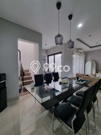 Rumah Elit Modern Tanpa Renovasi di BSD Tangerang Rumah Elit Modern Tanpa Renovasi di BSD Tangerang