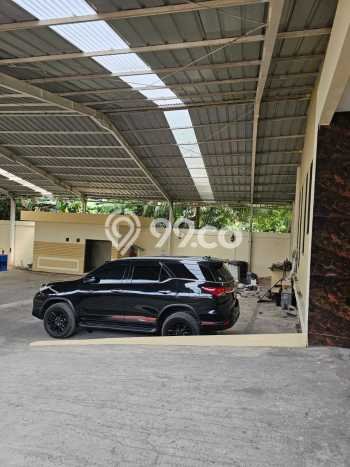 Unit Komersial Disewakan di Tangerang Selatan Area Strategis Harga Kompetitif Unit Komersial Disewakan di Tangerang Selatan Area Strategis Harga Kompetitif