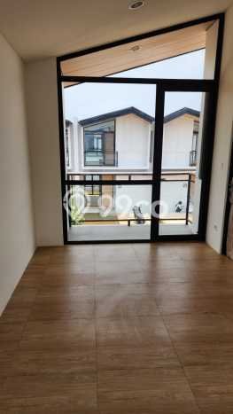 Rumah Modern 3 KT di Lippo Karawaci Tangerang Semi Furnished Rumah Modern 3 KT di Lippo Karawaci Tangerang Semi Furnished