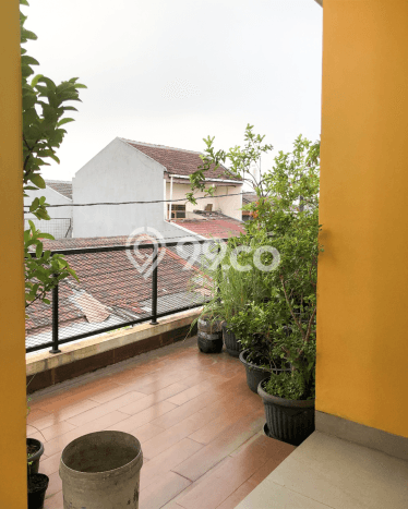 Dijual Rumah 5 Kamar Lokasi Ideal Bagus dan Strategis di Cipondoh Dijual Rumah 5 Kamar Lokasi Ideal Bagus dan Strategis di Cipondoh