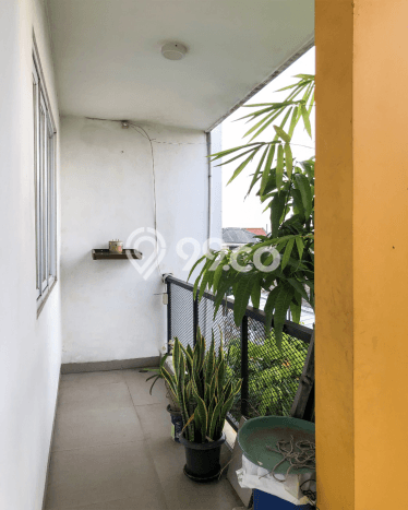 Dijual Rumah 5 Kamar Lokasi Ideal Bagus dan Strategis di Cipondoh Dijual Rumah 5 Kamar Lokasi Ideal Bagus dan Strategis di Cipondoh