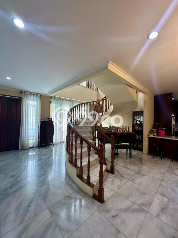 Rumah Elit LB 600m2 Siap Pakai Desain Elegan di Pondok Indah, Jakarta Selatan Rumah Elit LB 600m2 Siap Pakai Desain Elegan di Pondok Indah, Jakarta Selatan
