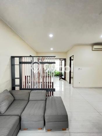 For Sale Hunian Mewah Klasik di Jakarta Selatan For Sale Hunian Mewah Klasik di Jakarta Selatan