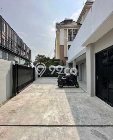 Dijual Kost Strategis di Mampang Prapatan, Jakarta Selatan 17 KT, 17 KM, Luas Bangunan 375m2 Dijual Kost Strategis di Mampang Prapatan, Jakarta Selatan 17 KT, 17 KM, Luas Bangunan 375m2