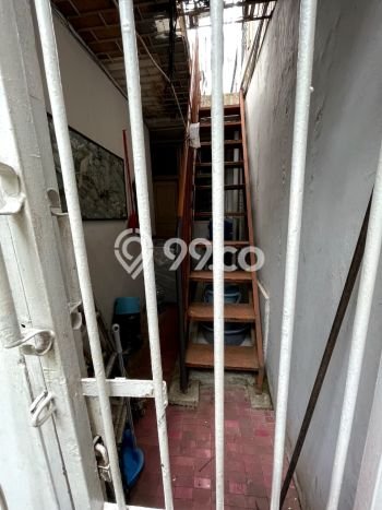 Ready to Use! Luxury House LT 163m2 Desain Elegan di Pondok Indah Ready to Use! Luxury House LT 163m2 Desain Elegan di Pondok Indah