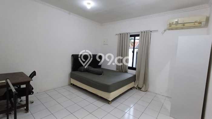 Dijual Kost Strategis di Mampang Prapatan, Jakarta Selatan 17 KT, 17 KM, Luas Bangunan 375m2 Dijual Kost Strategis di Mampang Prapatan, Jakarta Selatan 17 KT, 17 KM, Luas Bangunan 375m2