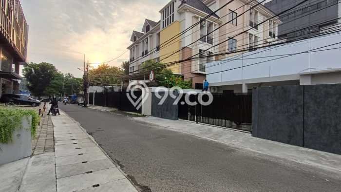 Dijual Kost Strategis di Mampang Prapatan, Jakarta Selatan 17 KT, 17 KM, Luas Bangunan 375m2 Dijual Kost Strategis di Mampang Prapatan, Jakarta Selatan 17 KT, 17 KM, Luas Bangunan 375m2