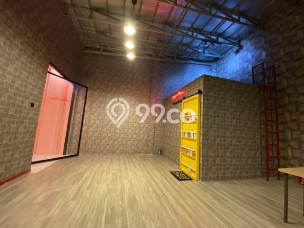 Rumah Elit Modern Tanpa Renovasi di Petukangan Jakarta Selatan Rumah Elit Modern Tanpa Renovasi di Petukangan Jakarta Selatan